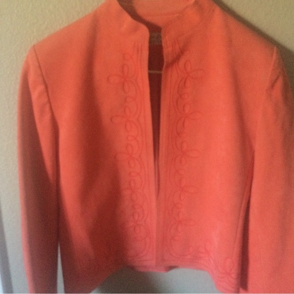 Lilli Ann - Picture 5 of 12